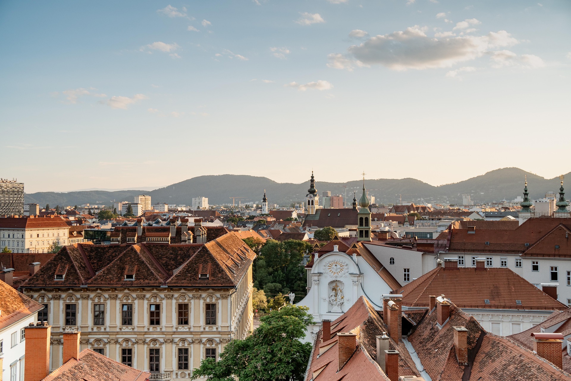 https://bestbtransfer.si/wp-content/uploads/2025/12/graz.jpg